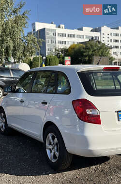 Универсал Skoda Fabia 2012 в 