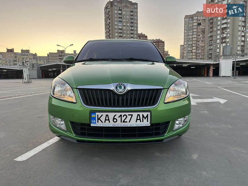 Хетчбек Skoda Fabia 2012 в Києві