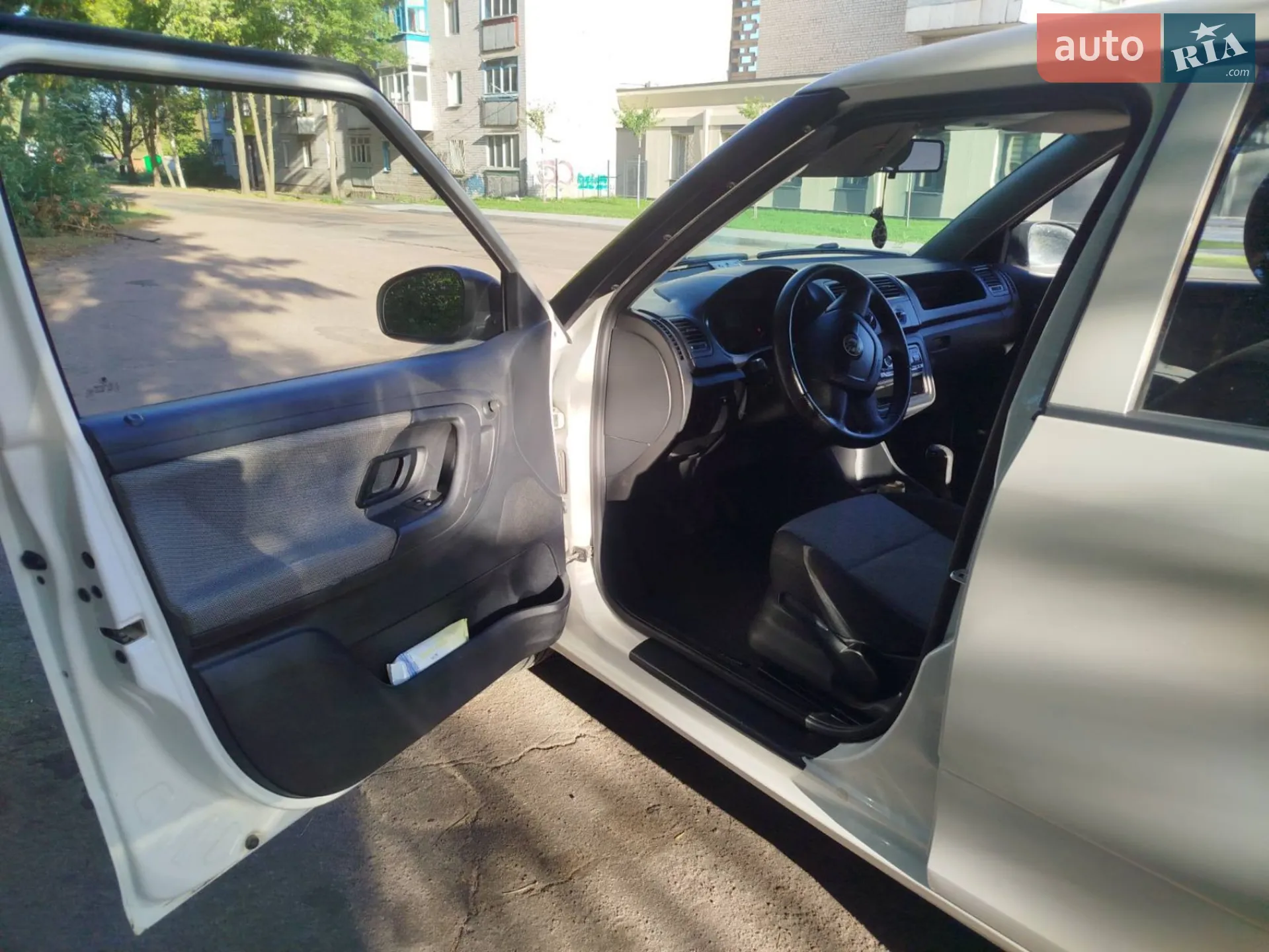 2012 Skoda Fabia - мініатюра 5