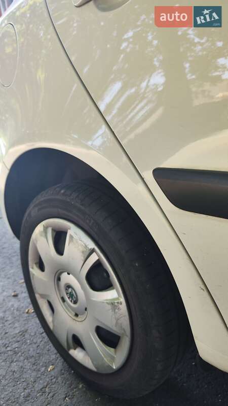 Хэтчбек Skoda Fabia 2008 в Чернигове