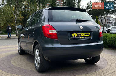 Хэтчбек Skoda Fabia 2010 в 