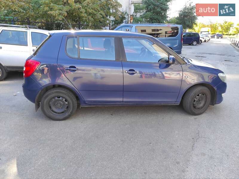 Хэтчбек Skoda Fabia 2012 в Киеве фото 2 Хэтчбек Skoda Fabia 2012 в Киеве