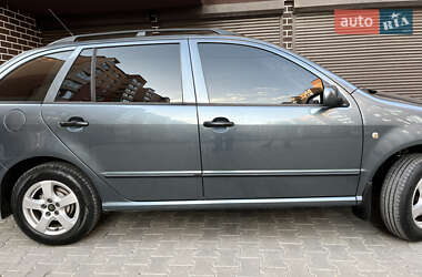 Универсал Skoda Fabia 2005 в 