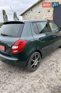 Хэтчбек Skoda Fabia 2007 в 