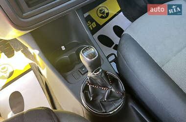 Хэтчбек Skoda Fabia 2012 в 