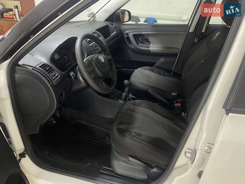 Хэтчбек Skoda Fabia 2012 в Львове