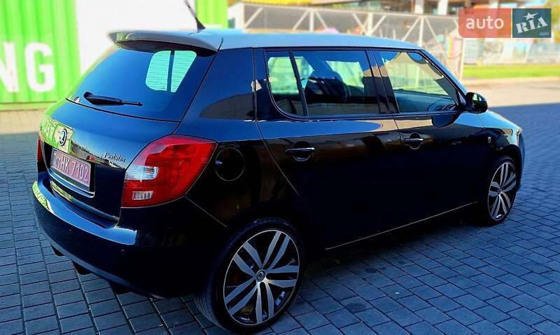 Хэтчбек Skoda Fabia 2010 в Львове