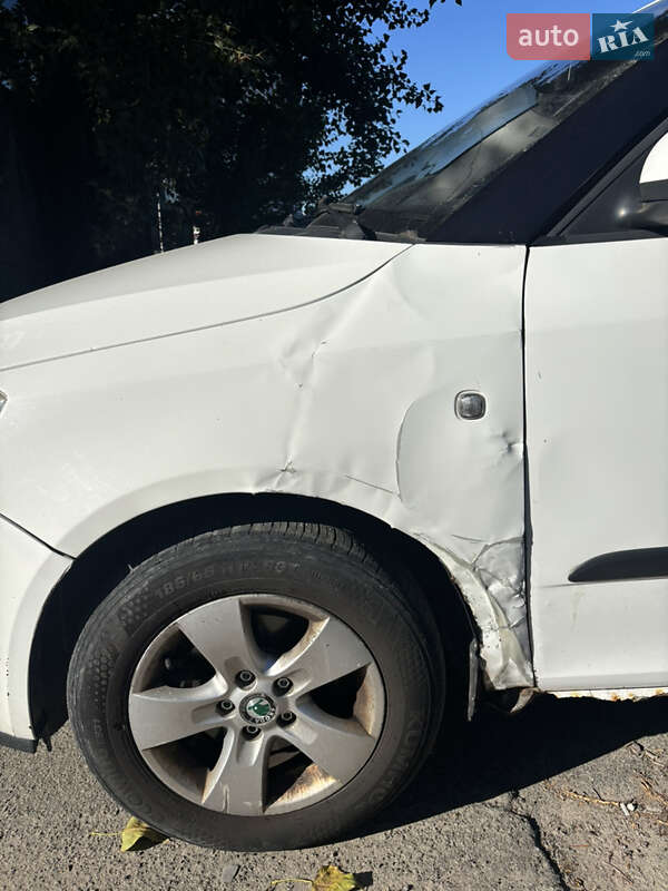 Хэтчбек Skoda Fabia 2008 в Киеве