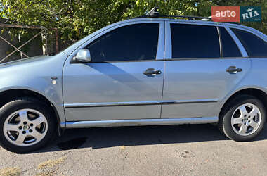 Универсал Skoda Fabia 2002 в 