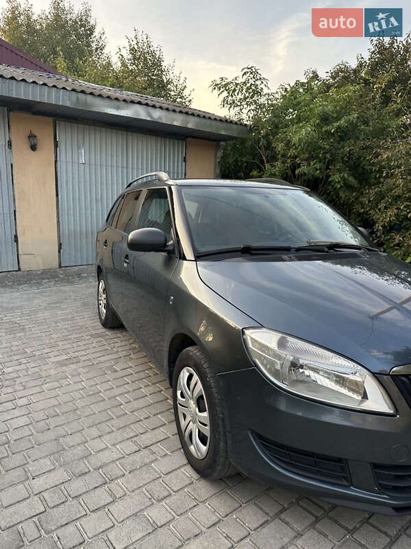 Универсал Skoda Fabia 2014 в Дунаевцах