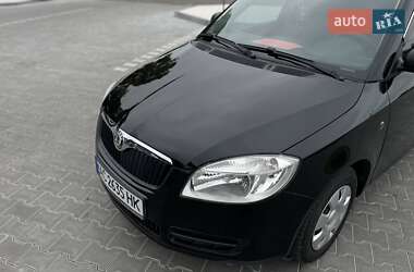 Хэтчбек Skoda Fabia 2009 в 