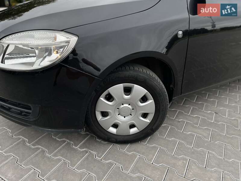 Хэтчбек Skoda Fabia 2009 в Владимире