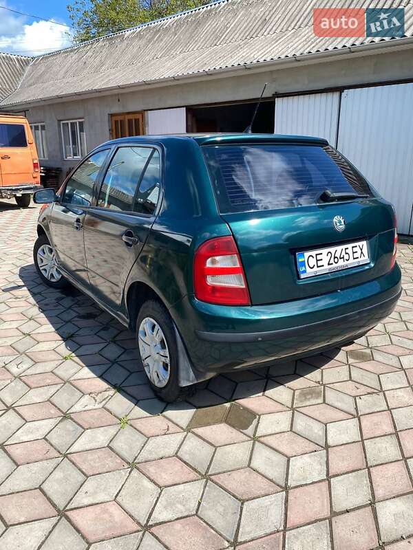 Хетчбек Skoda Fabia 2001 в 