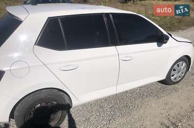 Хэтчбек Skoda Fabia 2015 в Белой Церкви