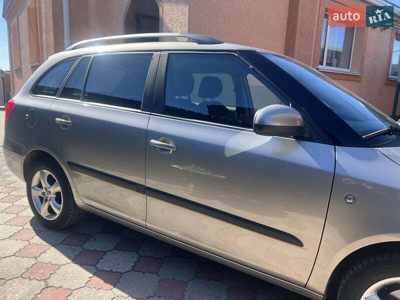 Универсал Skoda Fabia 2012 в Звягеле