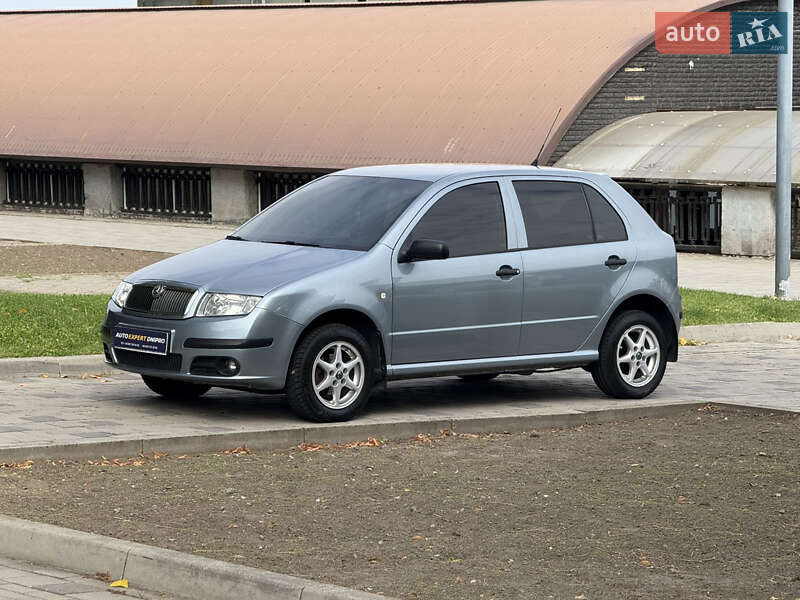 Хетчбек Skoda Fabia 2005 в Дніпрі