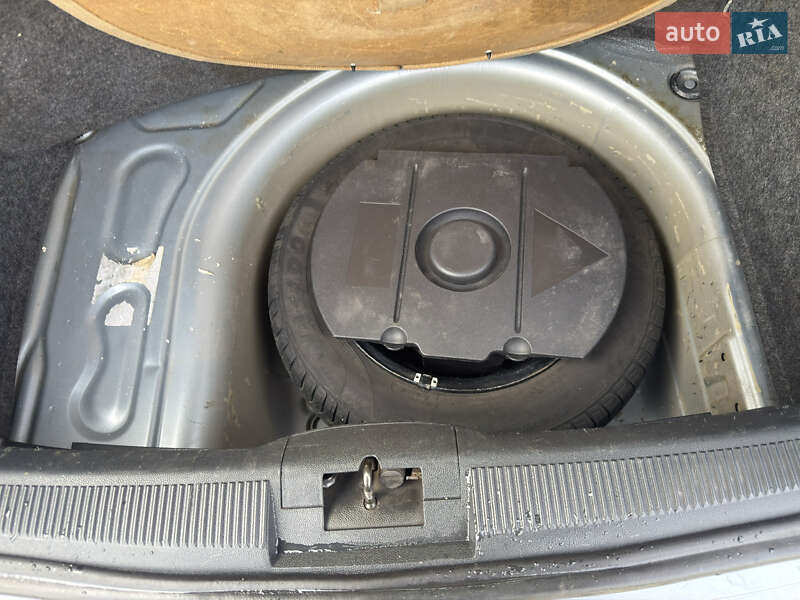 Хетчбек Skoda Fabia 2005 в Дніпрі