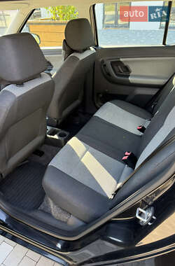 Хэтчбек Skoda Fabia 2010 в 