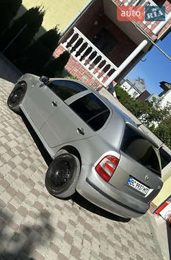 Хэтчбек Skoda Fabia 2007 в 