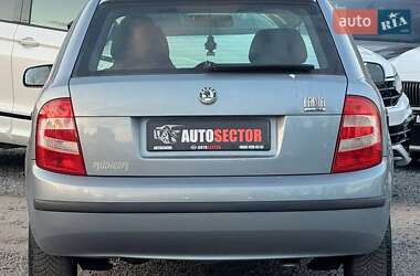 Хэтчбек Skoda Fabia 2005 в 