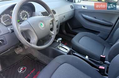 Хэтчбек Skoda Fabia 2005 в 
