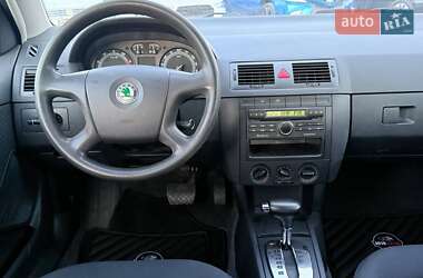 Хэтчбек Skoda Fabia 2005 в 