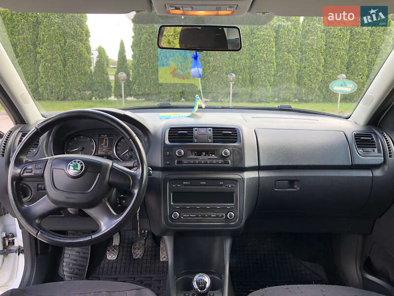 Універсал Skoda Fabia 2011 в Дунаївцях