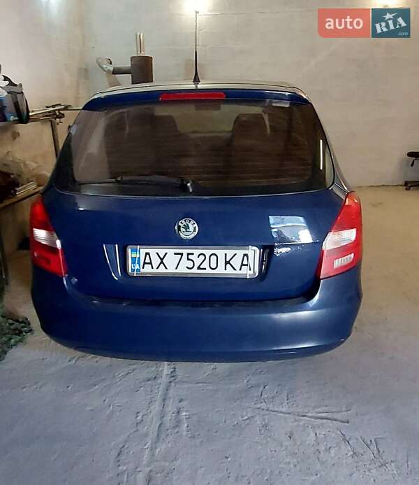 Універсал Skoda Fabia 2010 в Харкові