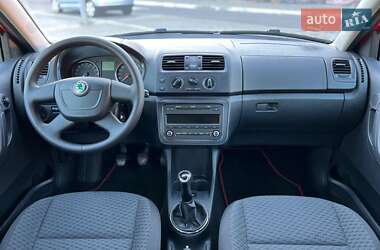 Хэтчбек Skoda Fabia 2012 в 