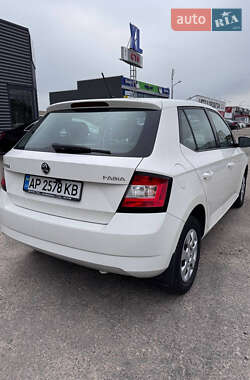 Хэтчбек Skoda Fabia 2017 в 