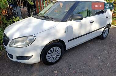Хэтчбек Skoda Fabia 2014 в Чернигове