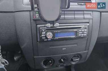 Седан Skoda Fabia 2004 в 