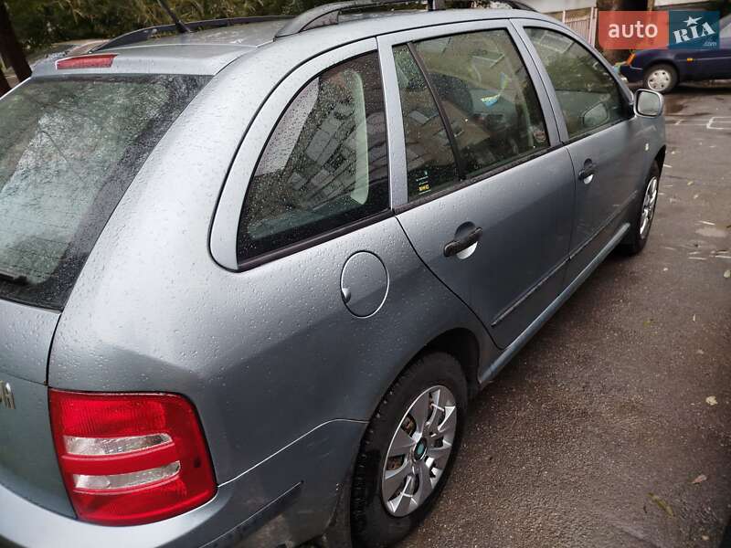Универсал Skoda Fabia 2003 в Виннице