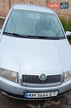 Хэтчбек Skoda Fabia 2002 в Луцке