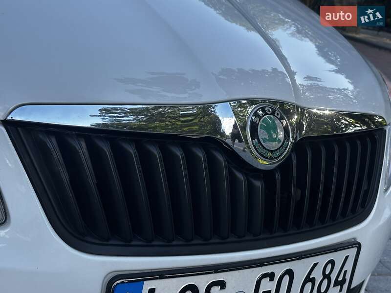 Хэтчбек Skoda Fabia 2011 в Дрогобыче