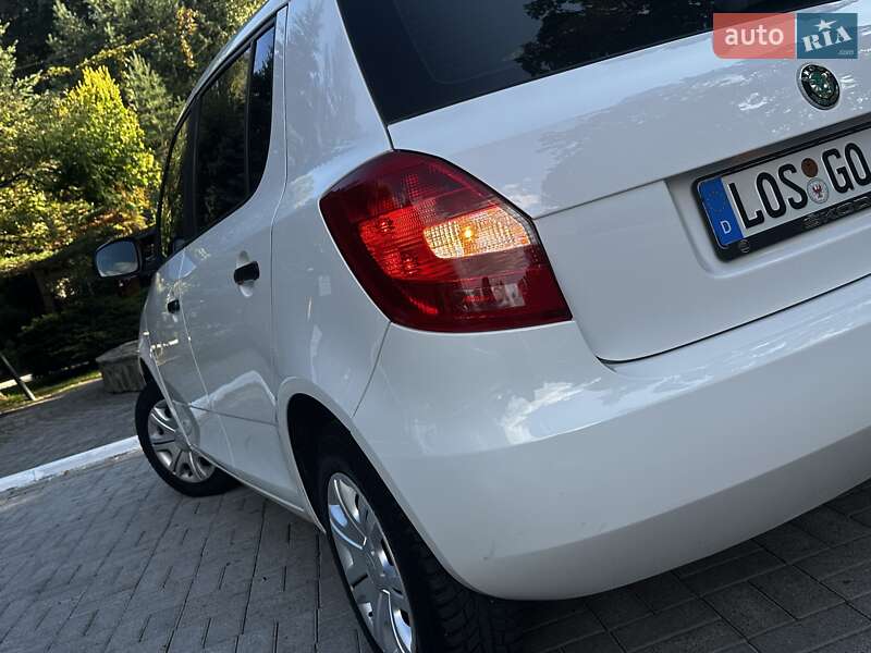 Хэтчбек Skoda Fabia 2011 в Дрогобыче