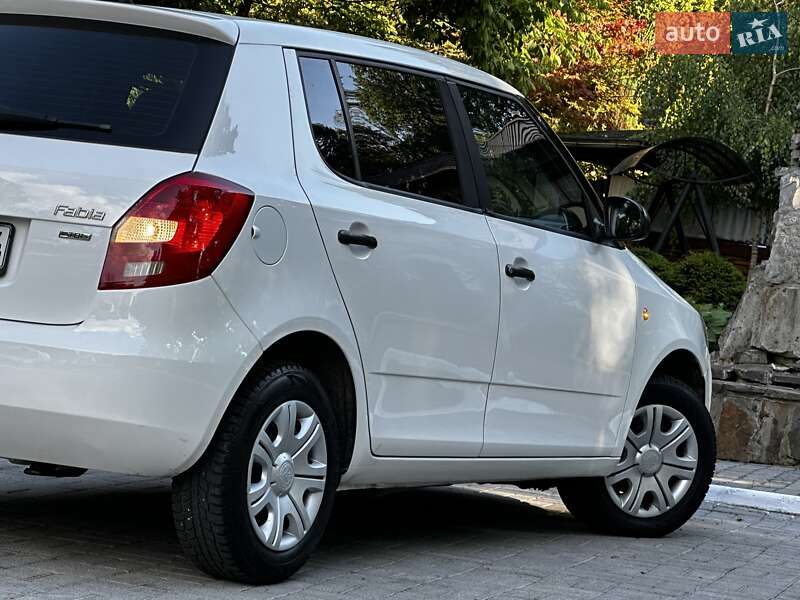 Хэтчбек Skoda Fabia 2011 в Дрогобыче