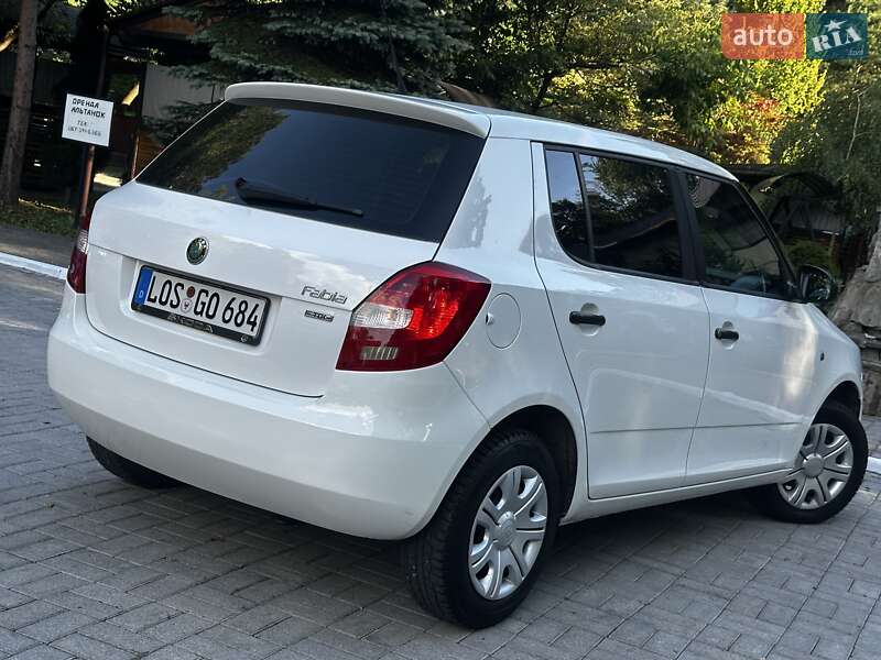 Хэтчбек Skoda Fabia 2011 в Дрогобыче