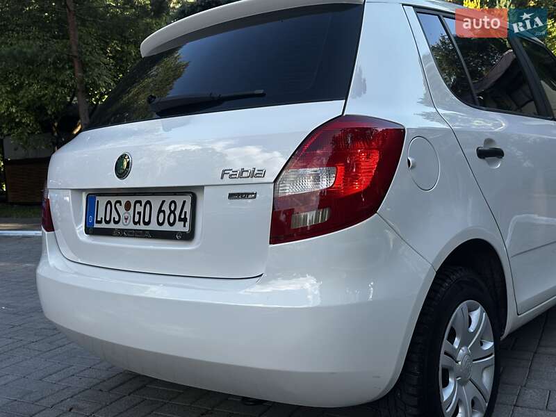 Хэтчбек Skoda Fabia 2011 в Дрогобыче
