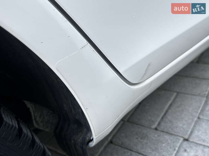 Хэтчбек Skoda Fabia 2011 в Дрогобыче