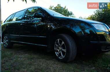 Универсал Skoda Fabia 2002 в 