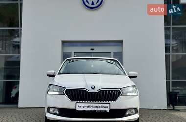 Хэтчбек Skoda Fabia 2019 в 