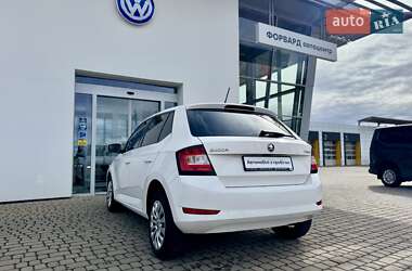 Хэтчбек Skoda Fabia 2019 в 