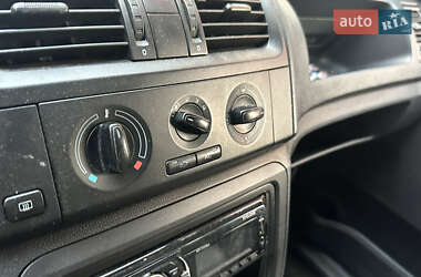 Хетчбек Skoda Fabia 2011 в 