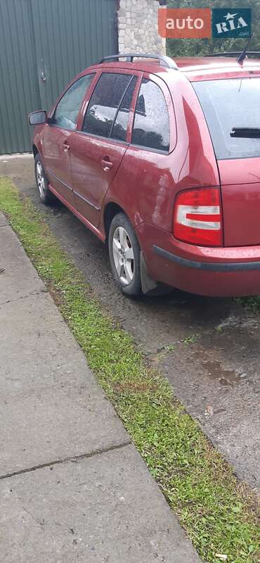 Универсал Skoda Fabia 2007 в Верхнем Синевидном