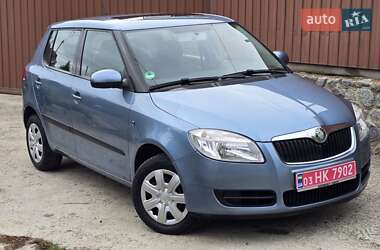 Хэтчбек Skoda Fabia 2008 в 