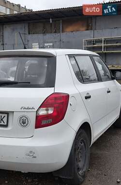 Хэтчбек Skoda Fabia 2014 в 