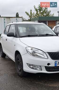 Хэтчбек Skoda Fabia 2014 в 