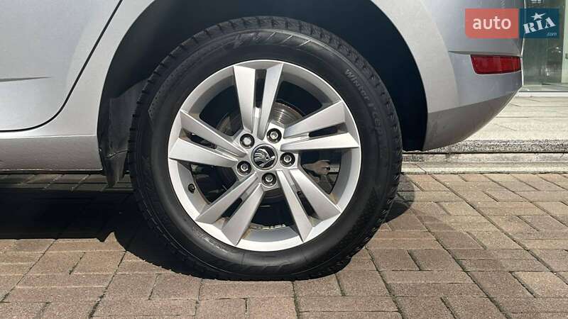 Хэтчбек Skoda Fabia 2020 в Киеве