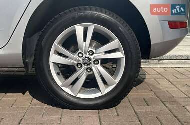 Хэтчбек Skoda Fabia 2020 в 